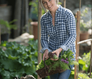 agricultrice dans son exploitation